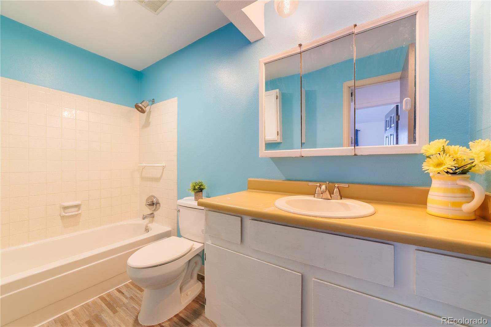 MLS Image #18 for 8212  washington street 21,denver, Colorado