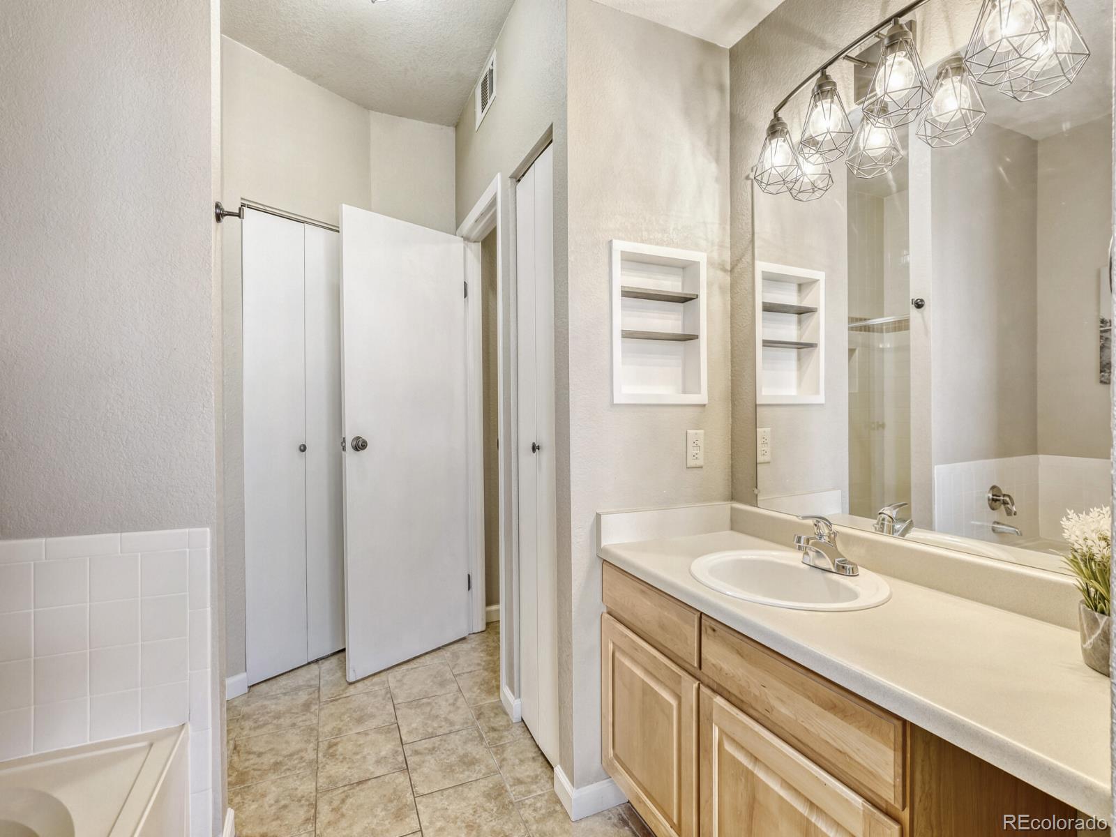 MLS Image #9 for 6001 s yosemite street c207,greenwood village, Colorado