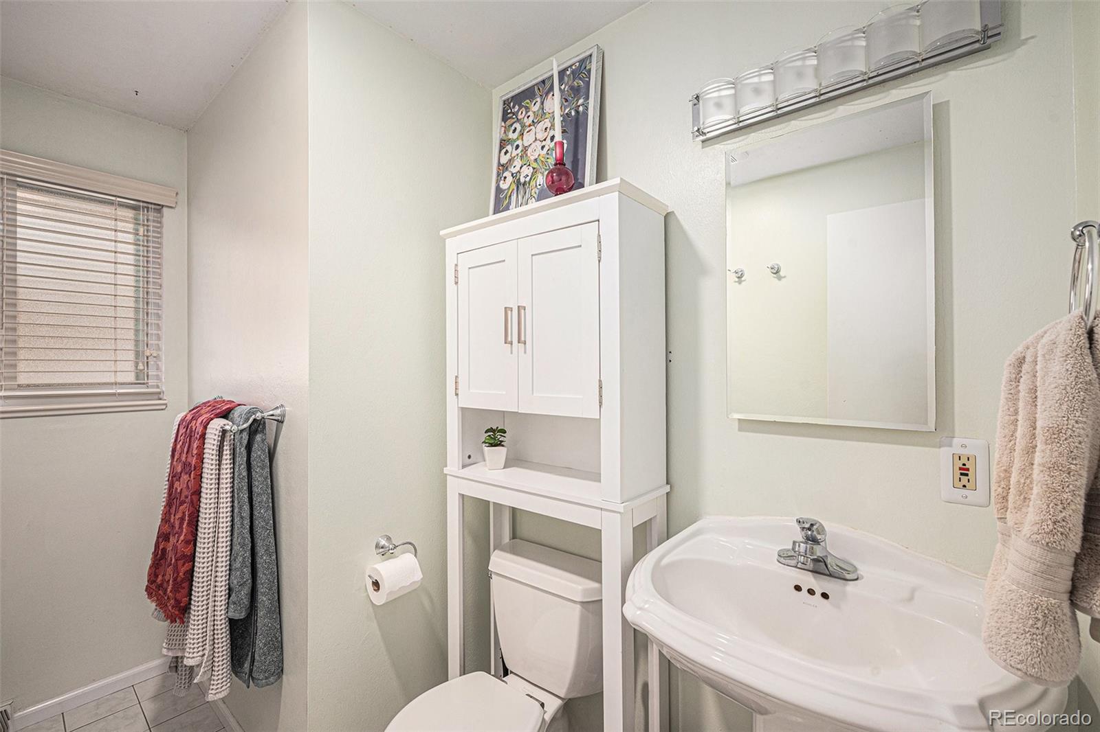 MLS Image #11 for 6705 e louisiana avenue,denver, Colorado