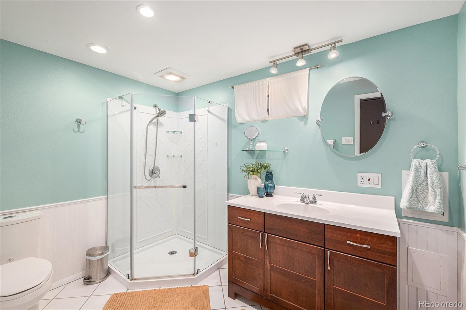 MLS Image #15 for 6705 e louisiana avenue,denver, Colorado