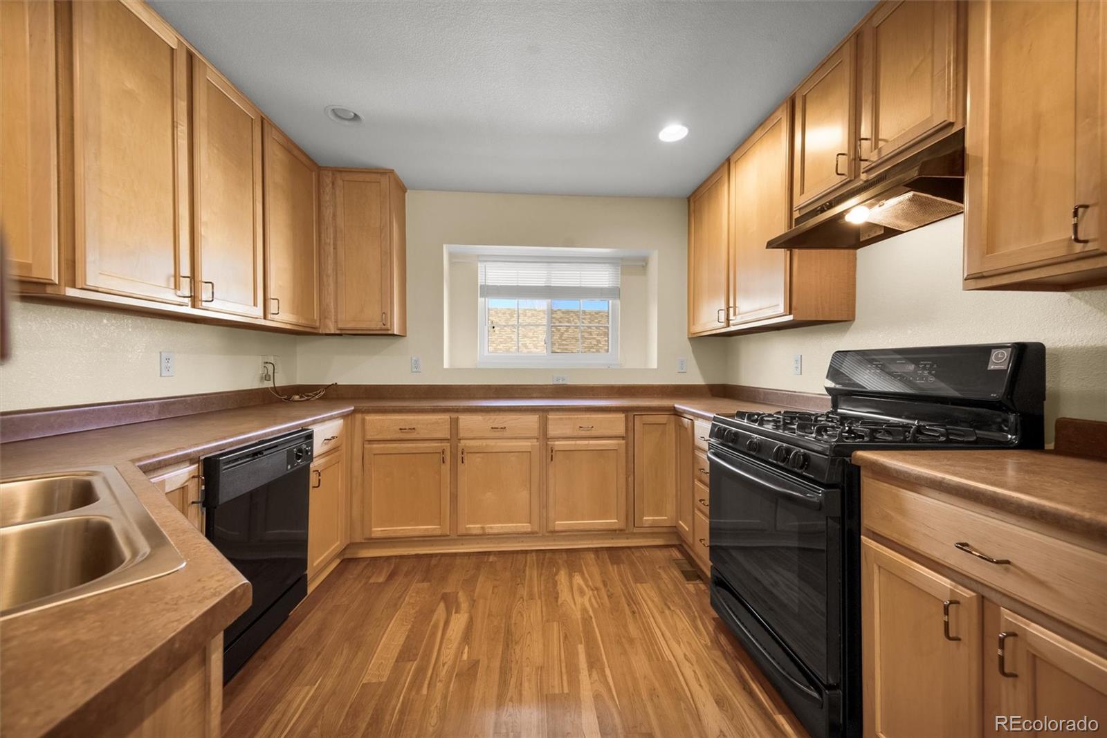 MLS Image #10 for 23653 e links place ,aurora, Colorado