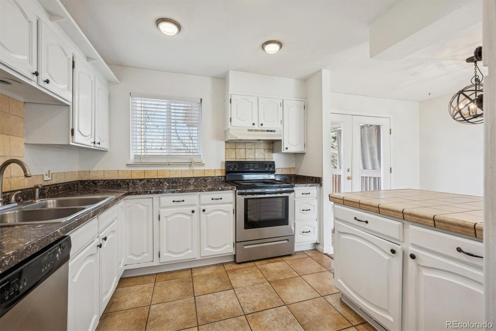 MLS Image #5 for 1095 s jellison street,lakewood, Colorado
