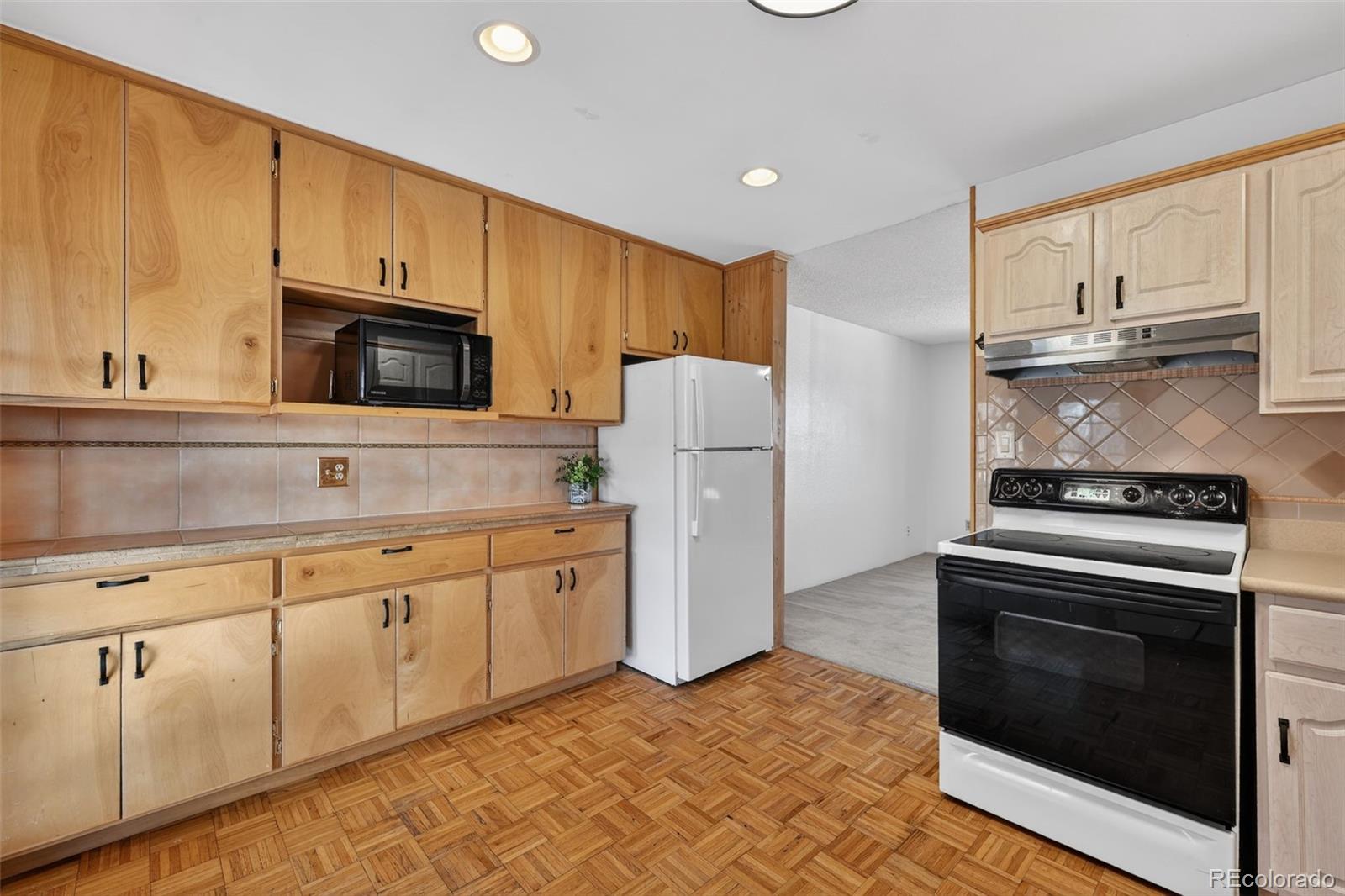 MLS Image #6 for 5015  ivor drive,colorado springs, Colorado