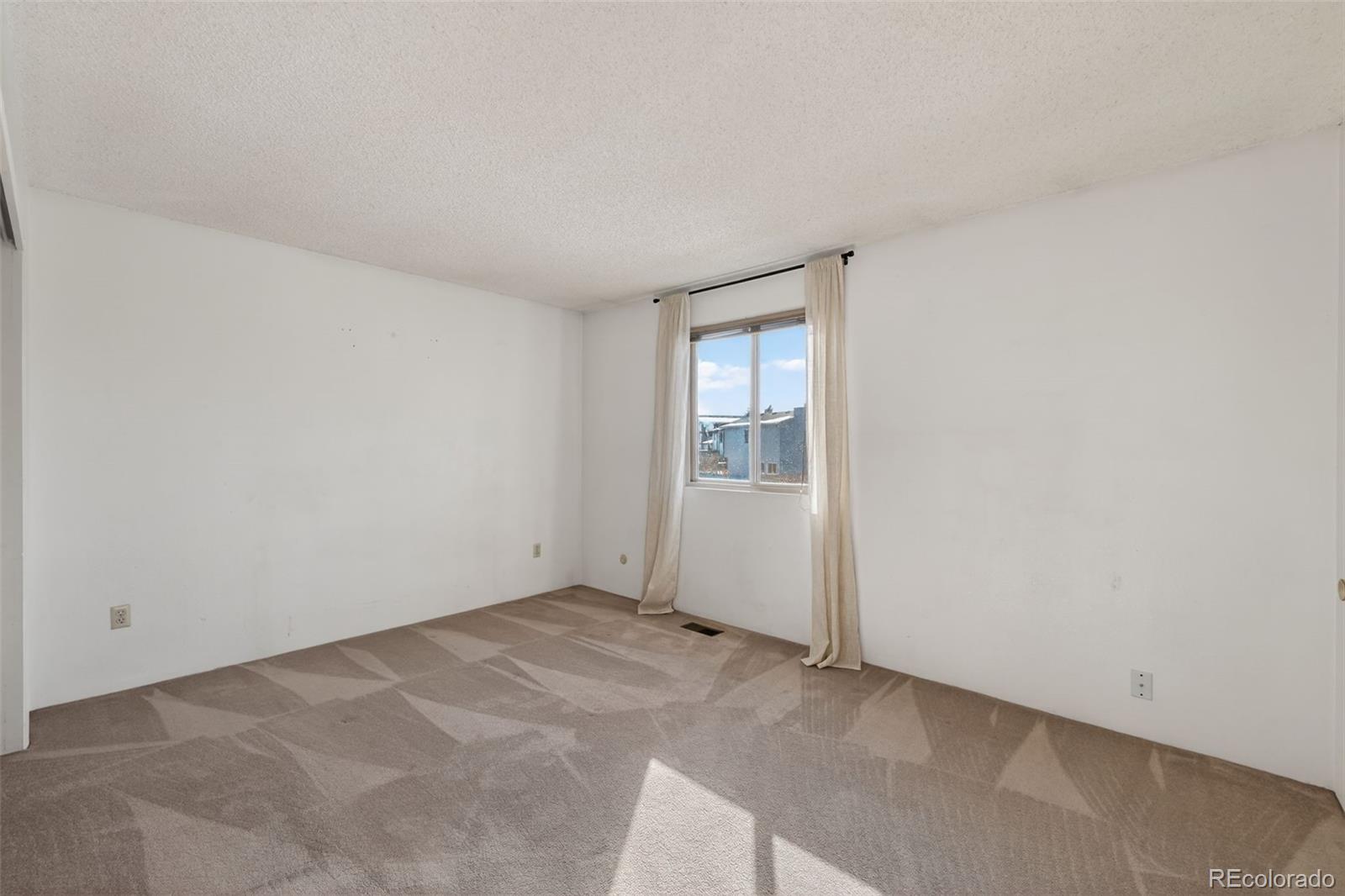 MLS Image #7 for 5015  ivor drive,colorado springs, Colorado
