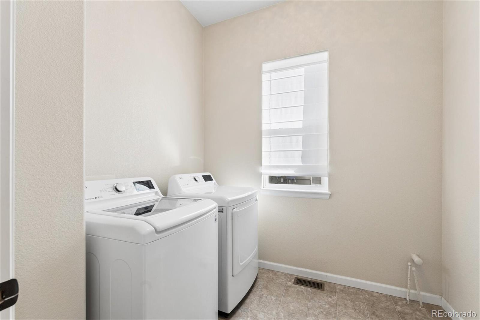MLS Image #24 for 25412 e quarto place,aurora, Colorado
