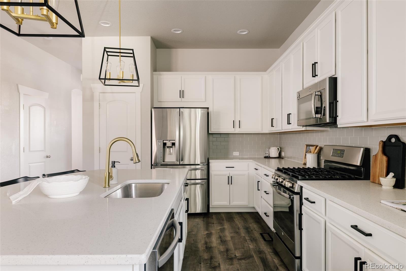 MLS Image #3 for 5191  willow way,denver, Colorado