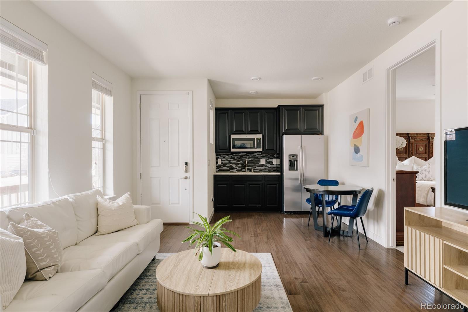 MLS Image #11 for 6059  boston street,denver, Colorado