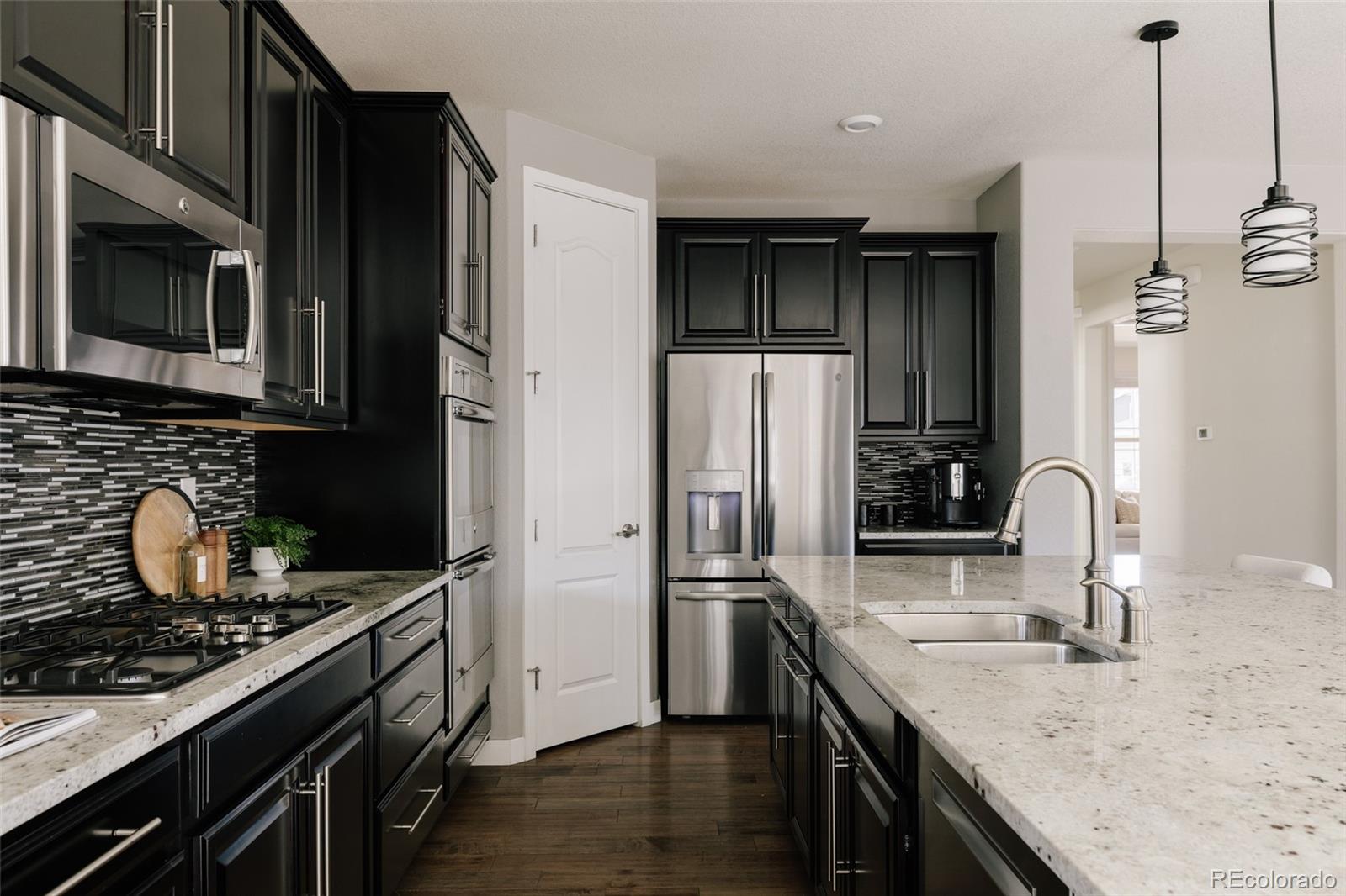 MLS Image #5 for 6059  boston street,denver, Colorado