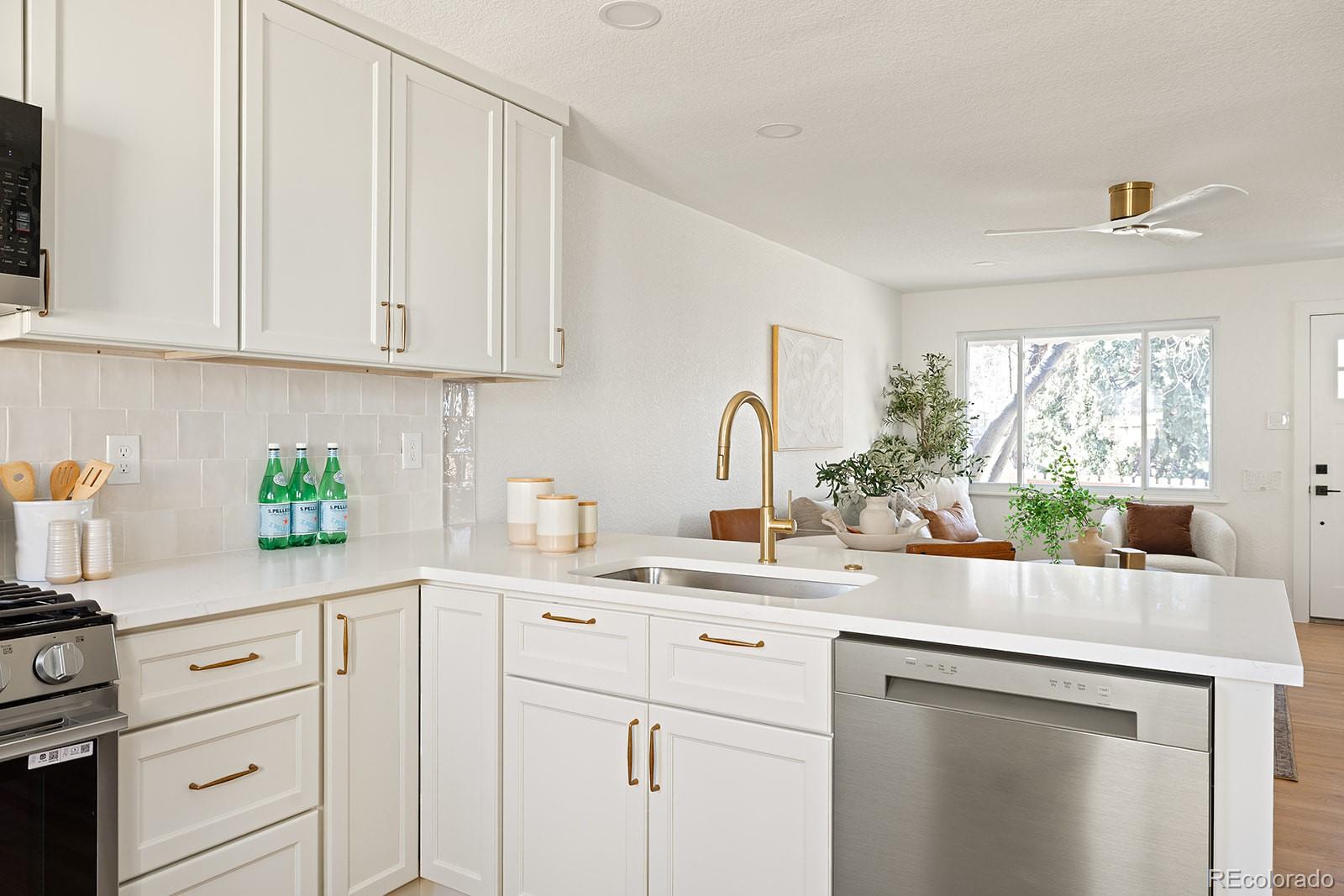 MLS Image #4 for 758  dahlia street,denver, Colorado