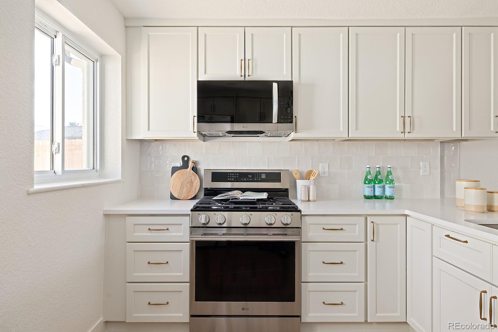 MLS Image #7 for 758  dahlia street,denver, Colorado