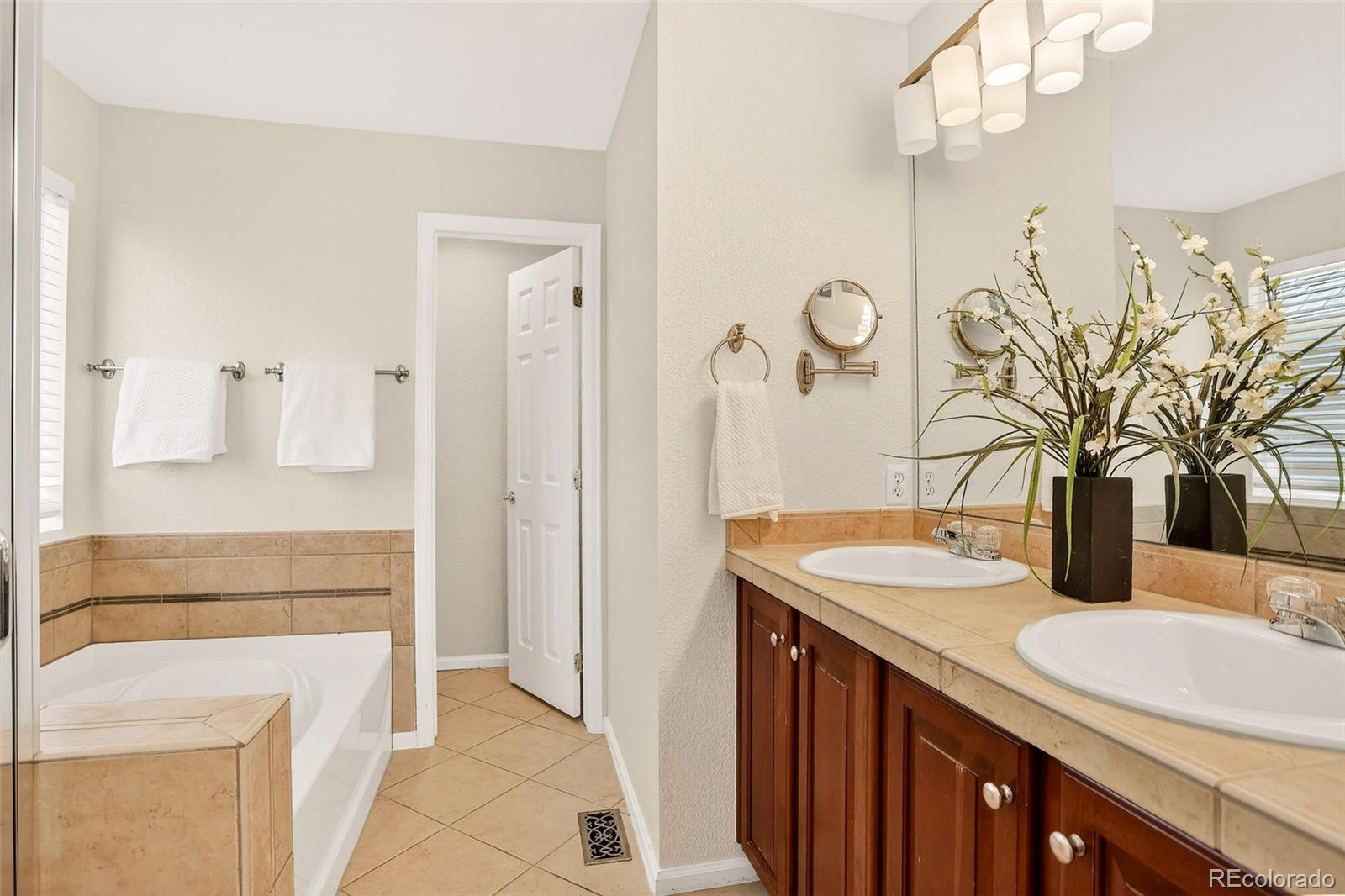 MLS Image #16 for 2738  central park boulevard,denver, Colorado