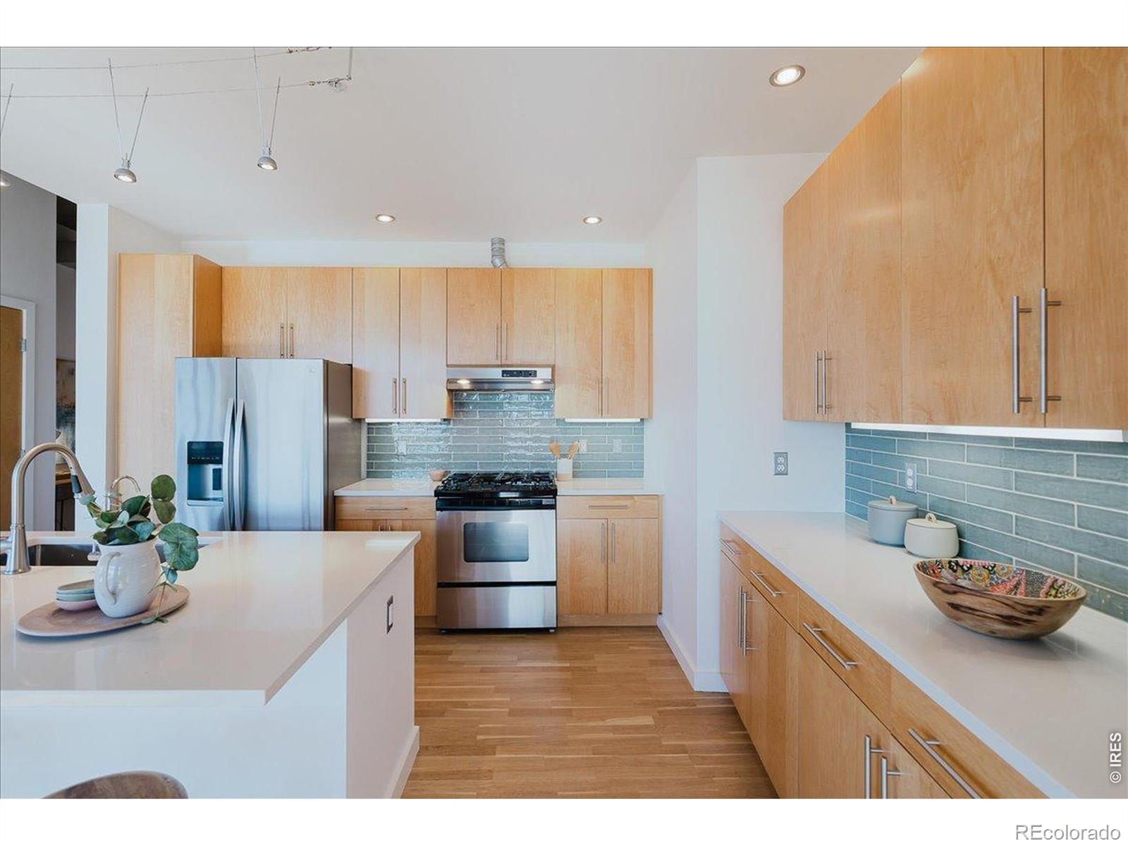 MLS Image #12 for 1925 w 32nd avenue 401,denver, Colorado