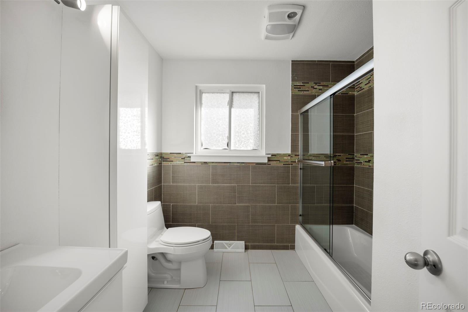 MLS Image #10 for 1676 s dover court,lakewood, Colorado