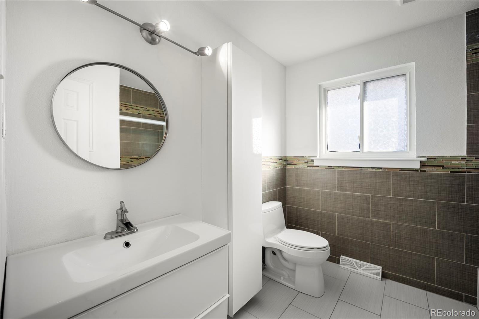 MLS Image #9 for 1676 s dover court,lakewood, Colorado