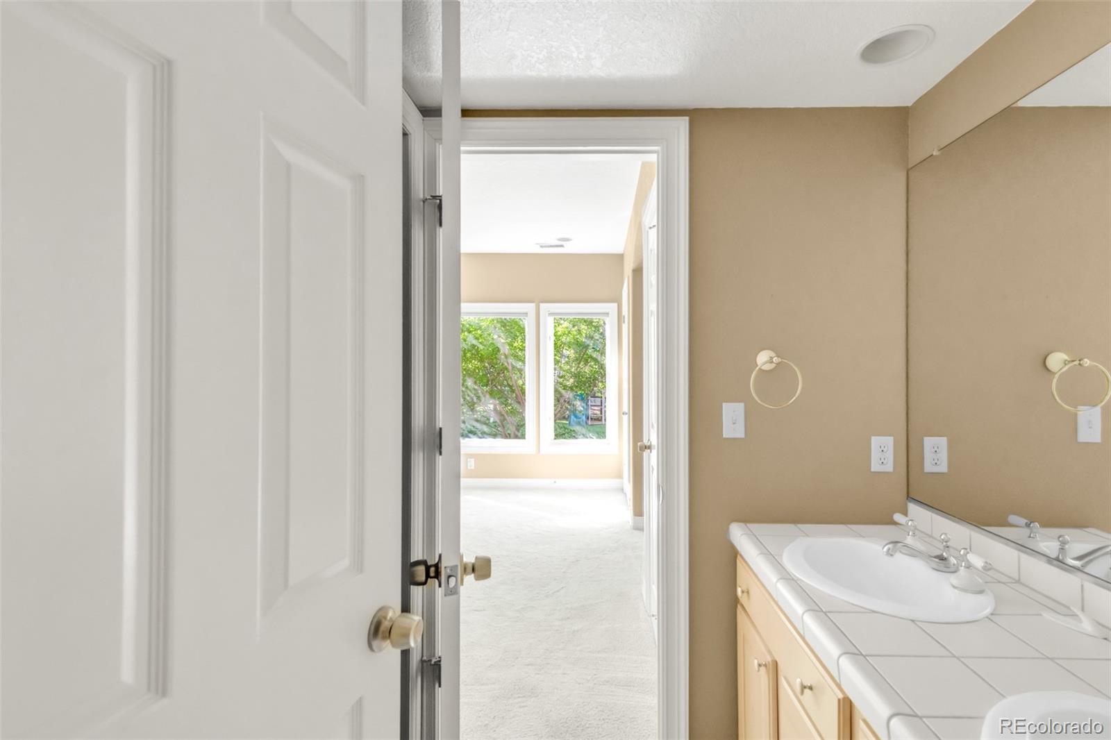 MLS Image #39 for 4275 s pierce street,denver, Colorado