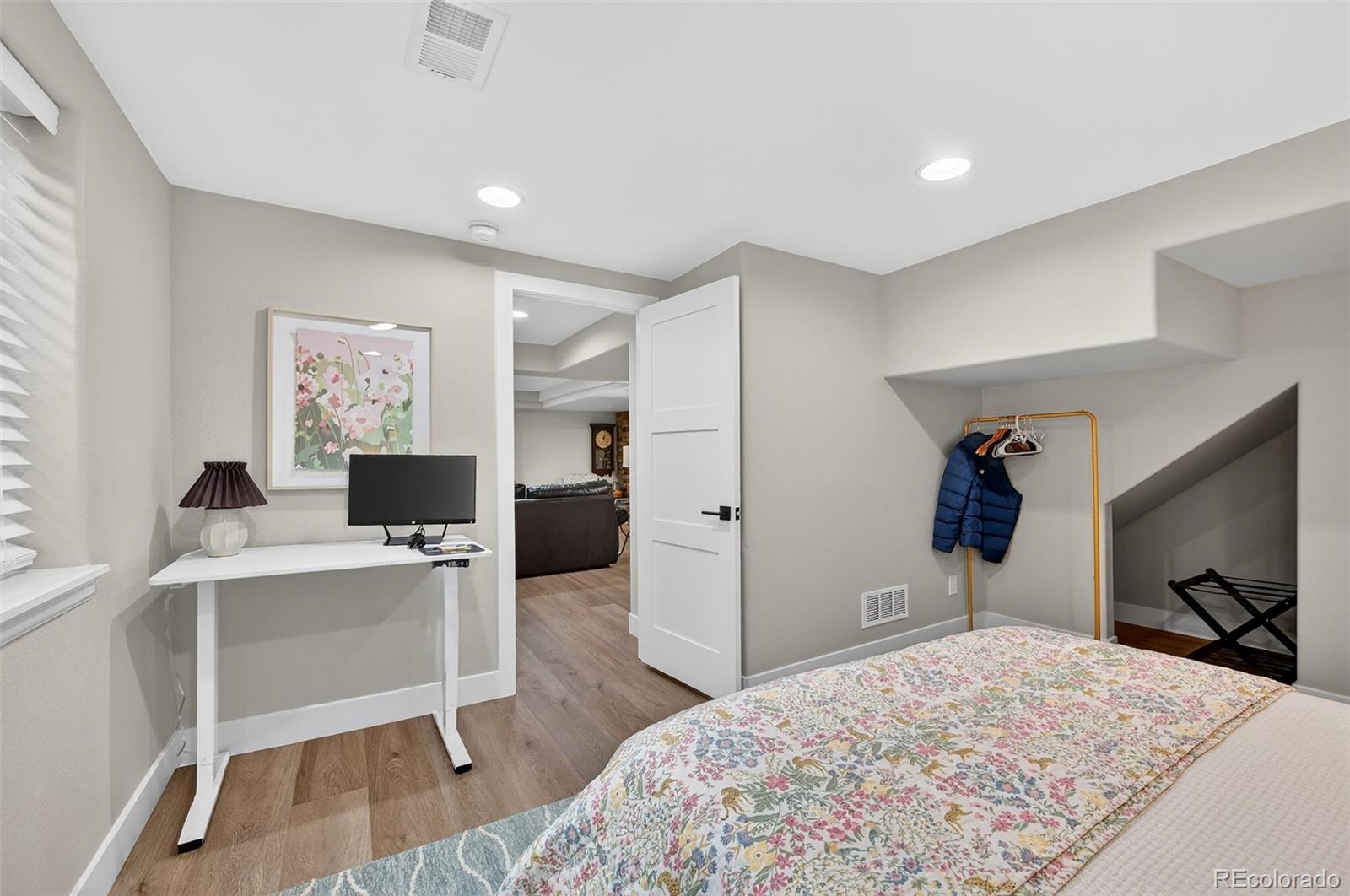 MLS Image #27 for 10  long spur,littleton, Colorado