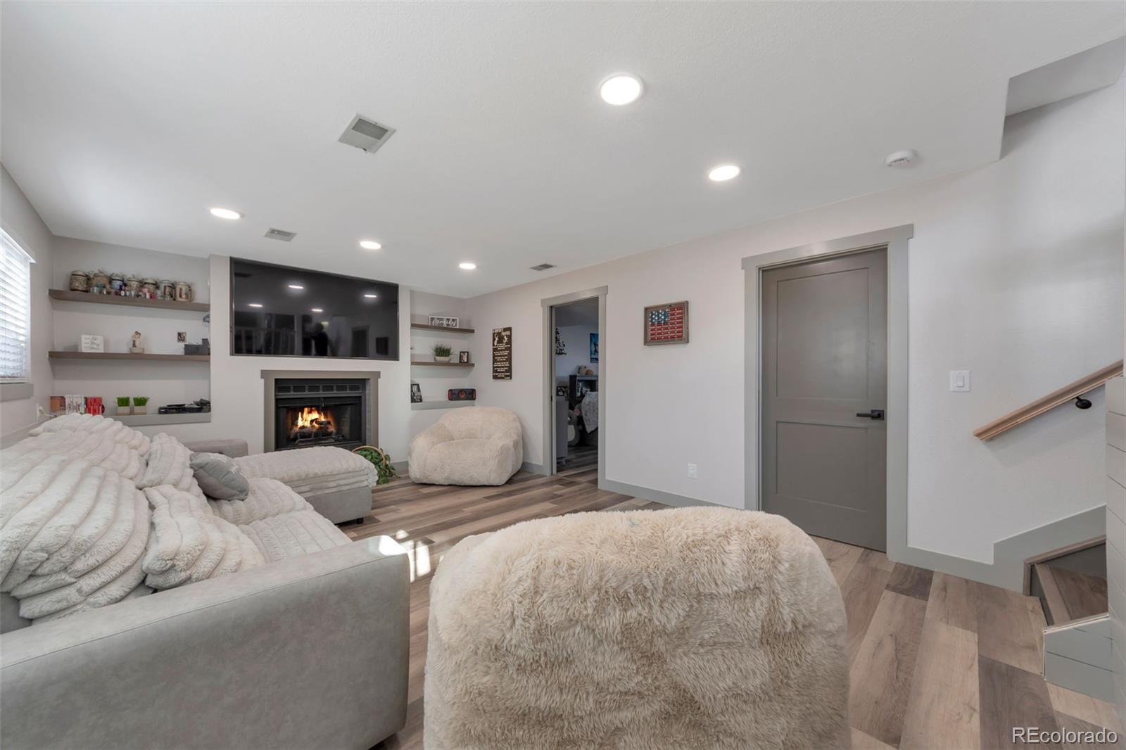MLS Image #10 for 8625 s yukon street,littleton, Colorado