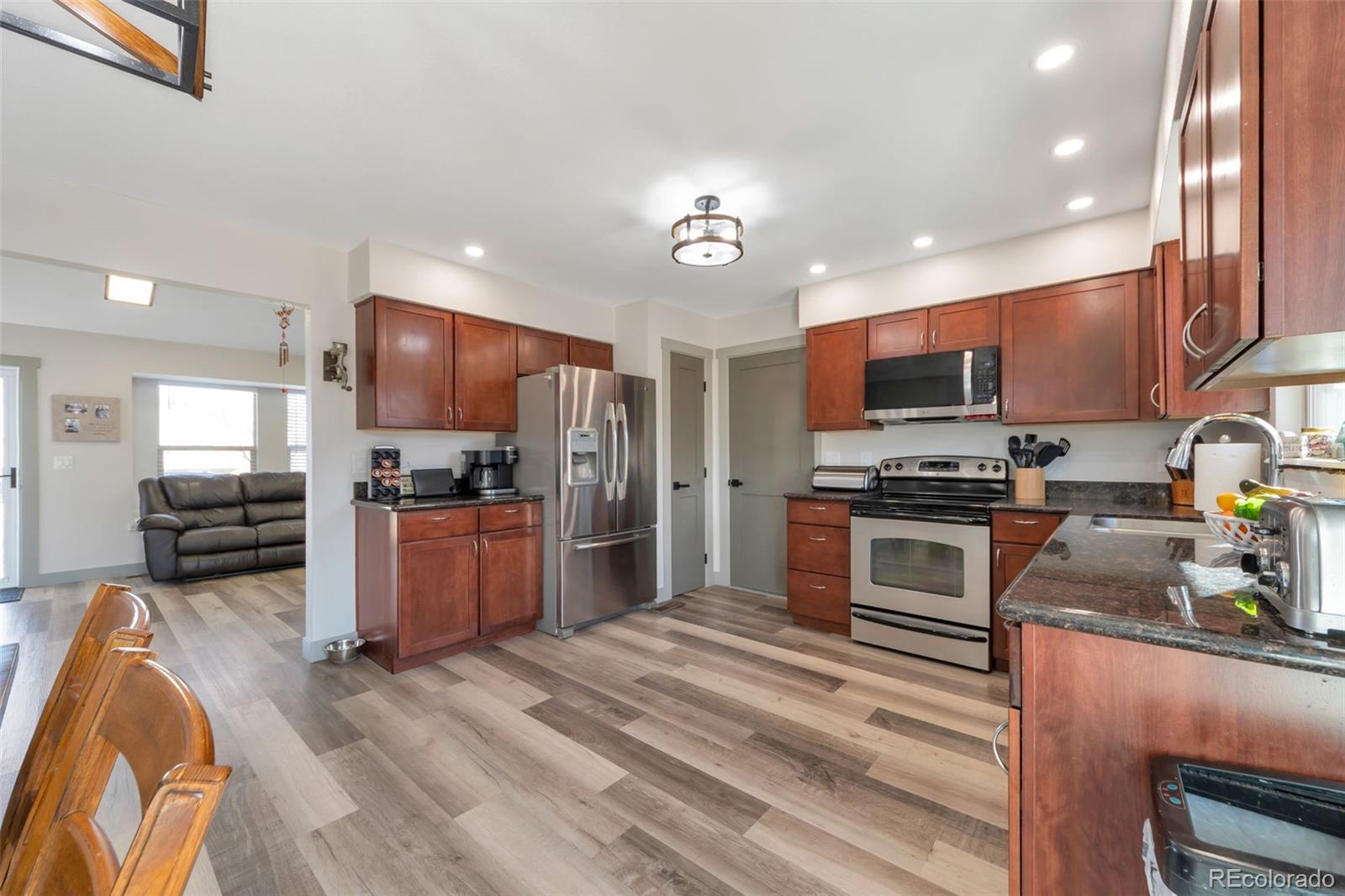 MLS Image #5 for 8625 s yukon street,littleton, Colorado
