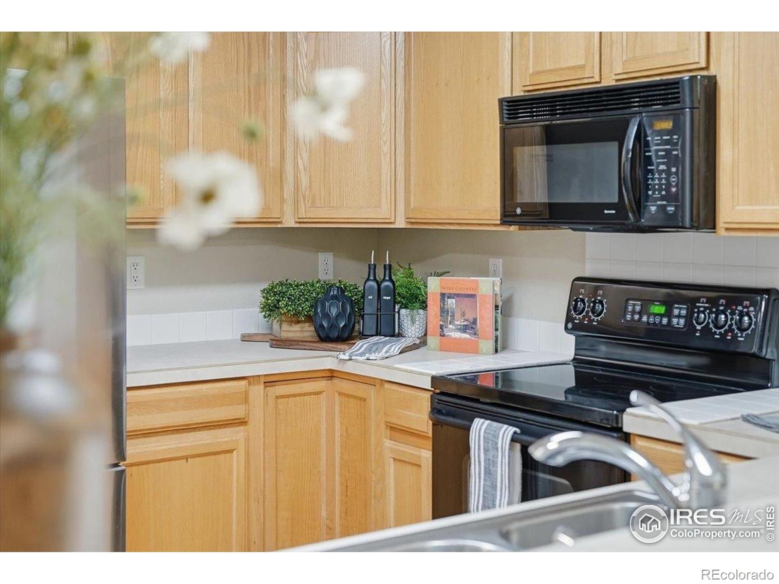 MLS Image #7 for 2087  manitou court,loveland, Colorado