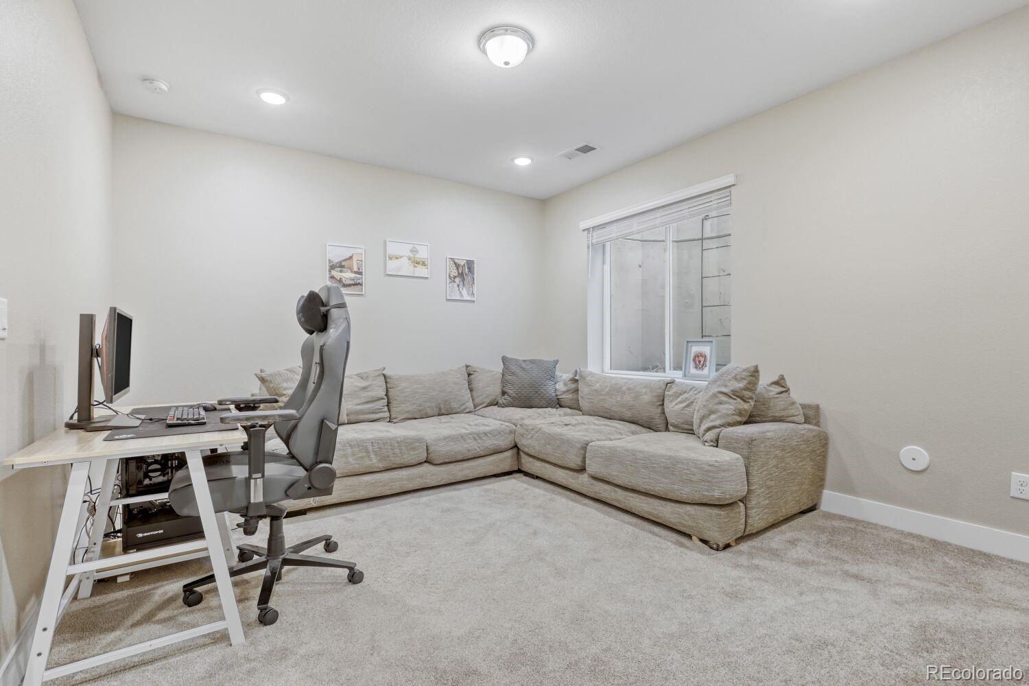 MLS Image #12 for 6329 n galena way,denver, Colorado