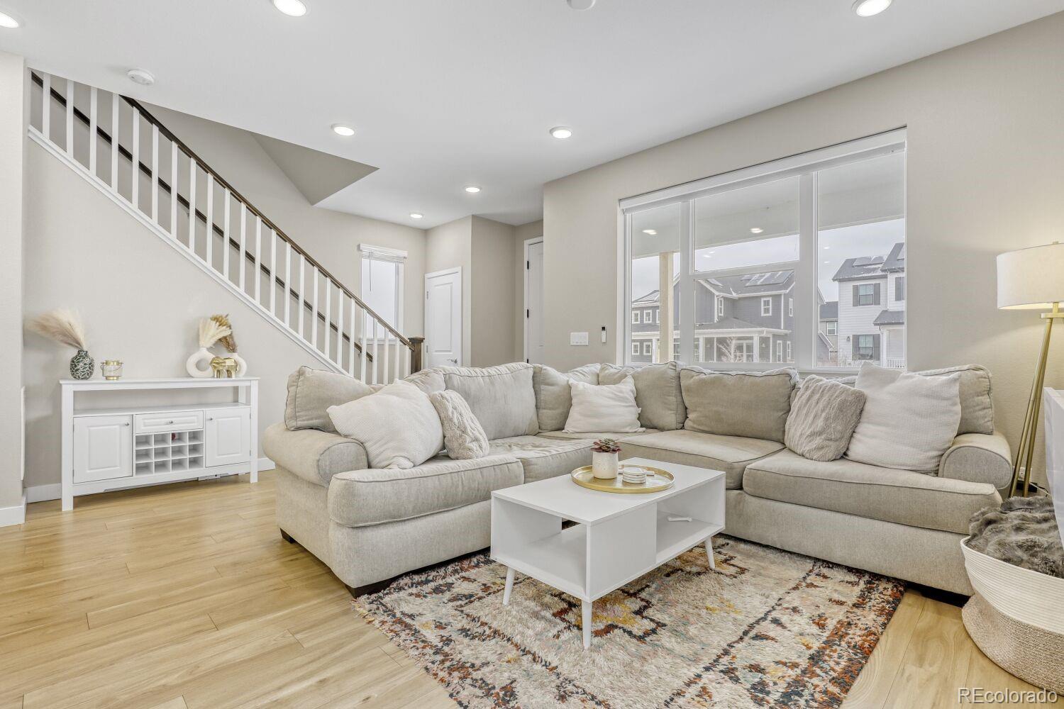 MLS Image #5 for 6329 n galena way,denver, Colorado
