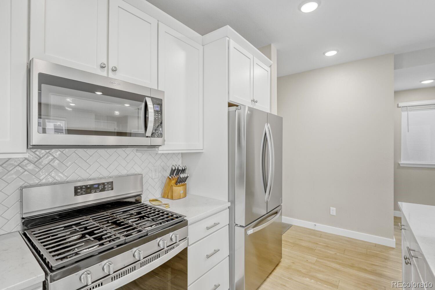 MLS Image #9 for 6329 n galena way,denver, Colorado