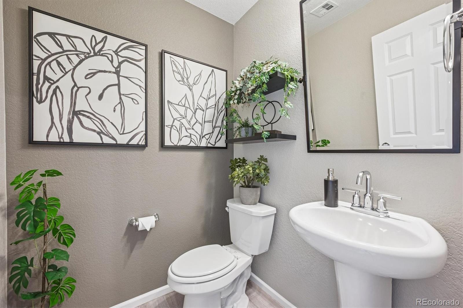 MLS Image #16 for 21121 e 60th avenue,aurora, Colorado