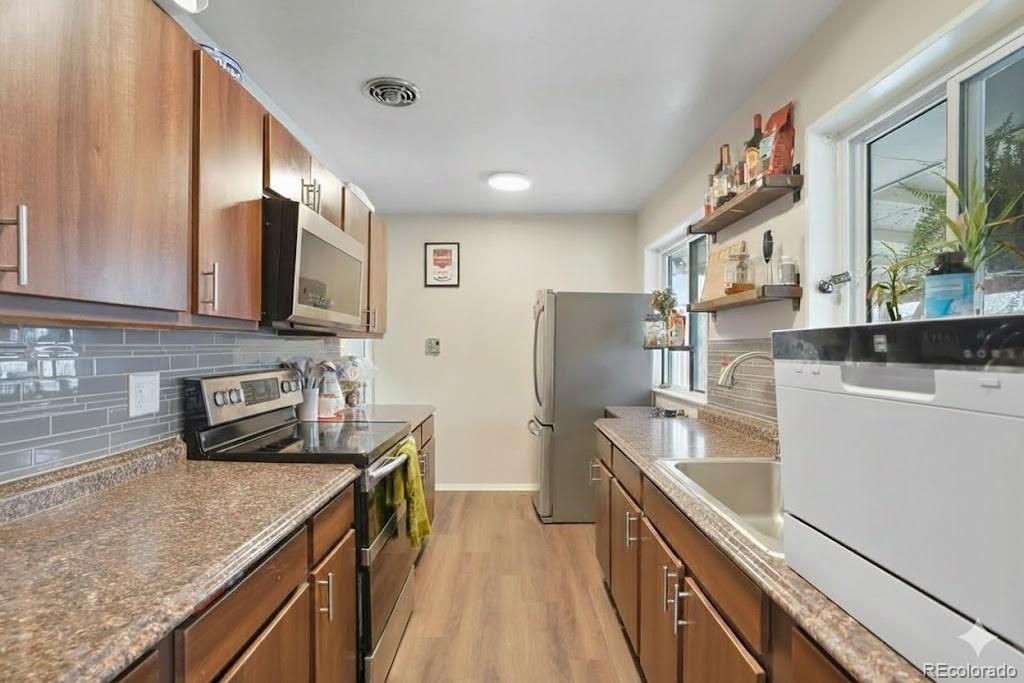MLS Image #5 for 8720  faraday street,denver, Colorado
