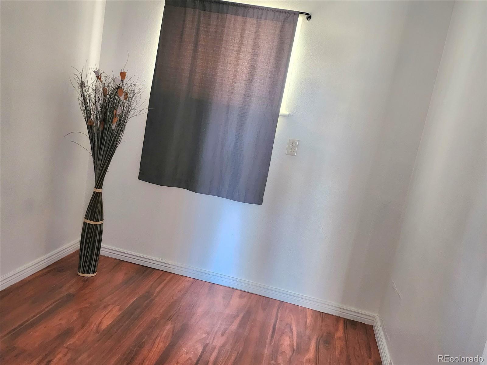MLS Image #10 for 1311 s quivas street,denver, Colorado
