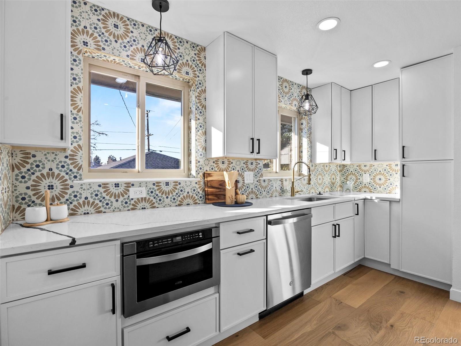 MLS Image #10 for 3553  hudson street,denver, Colorado