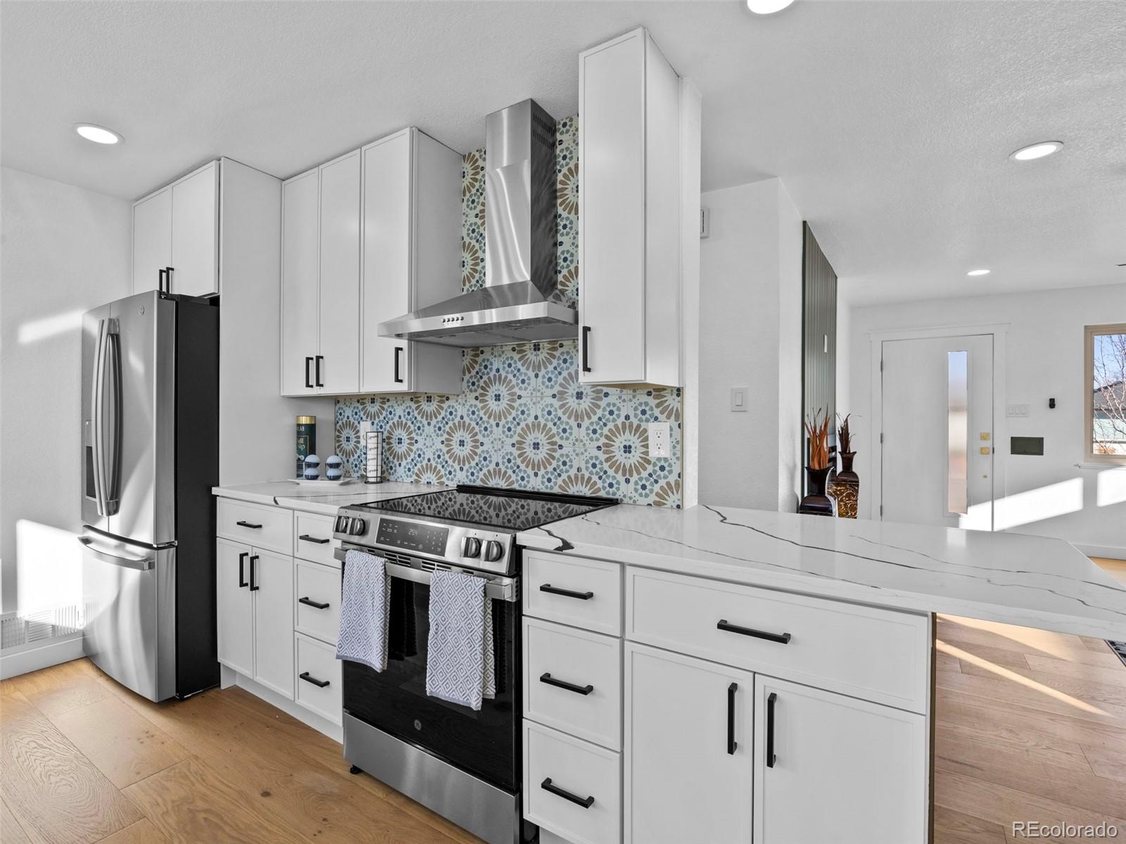 MLS Image #13 for 3553  hudson street,denver, Colorado