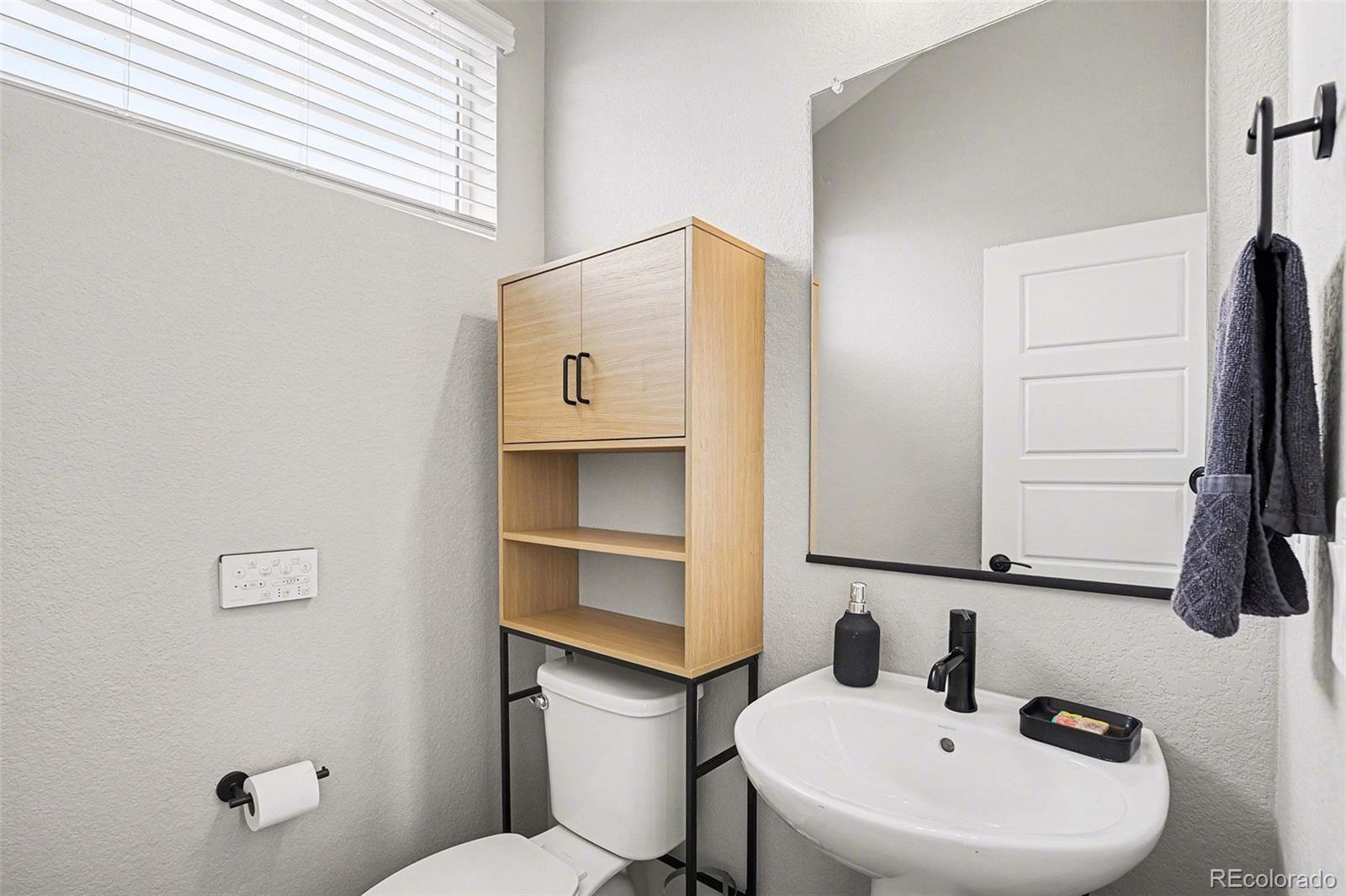 MLS Image #22 for 9958 e 63rd place,denver, Colorado
