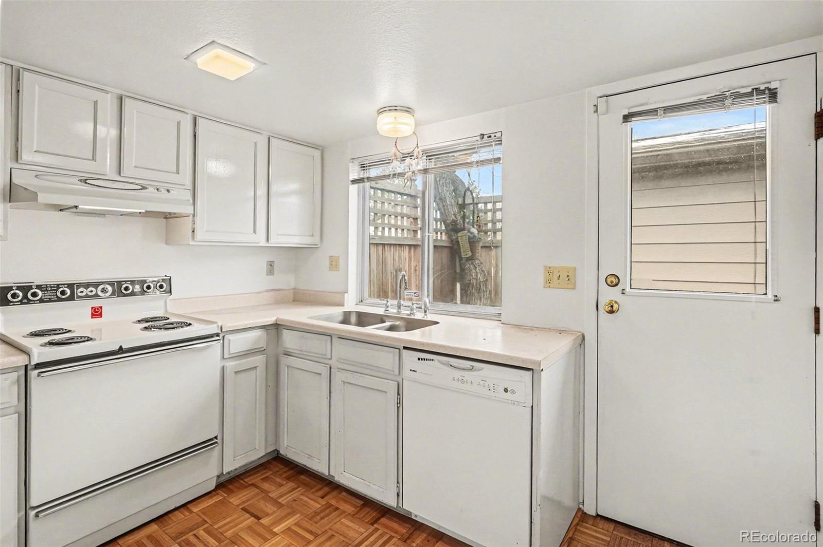 MLS Image #7 for 3766 s mission parkway a,aurora, Colorado