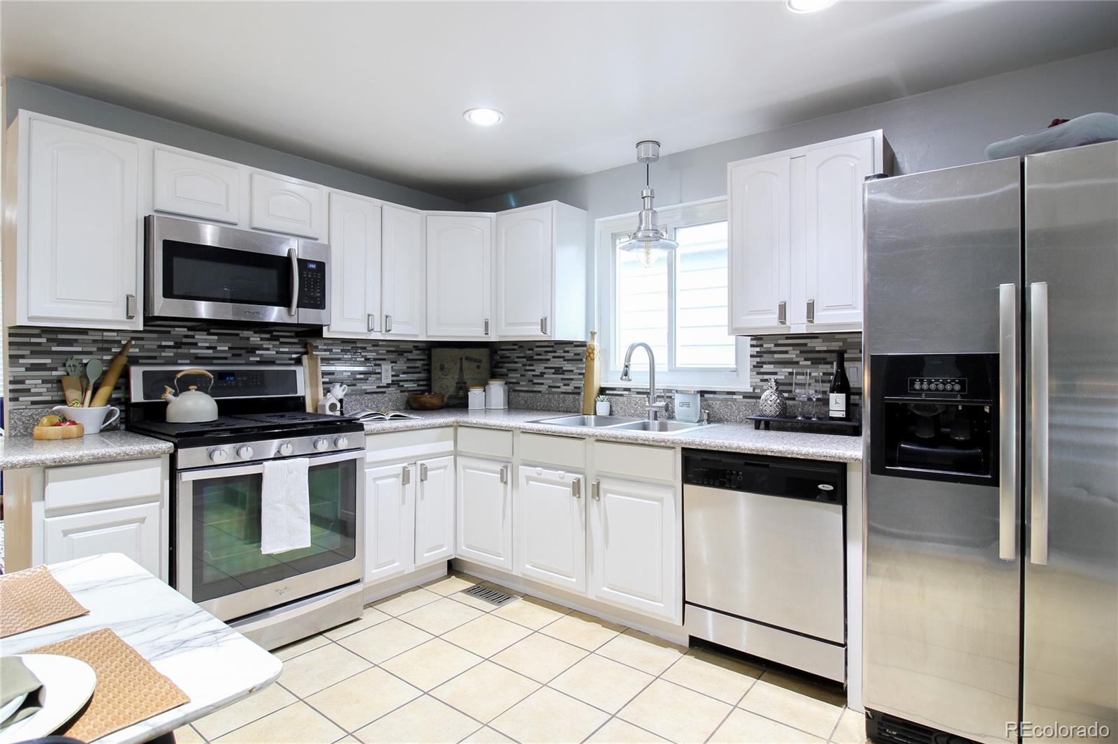 MLS Image #10 for 2097  hanover street,aurora, Colorado