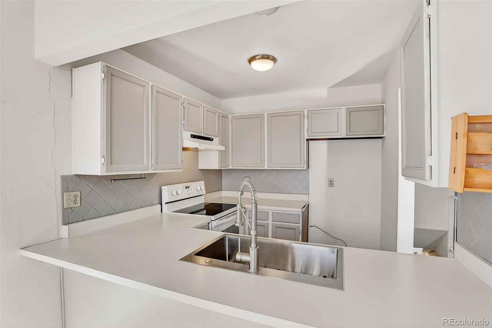 MLS Image #13 for 19805 e girard avenue,aurora, Colorado