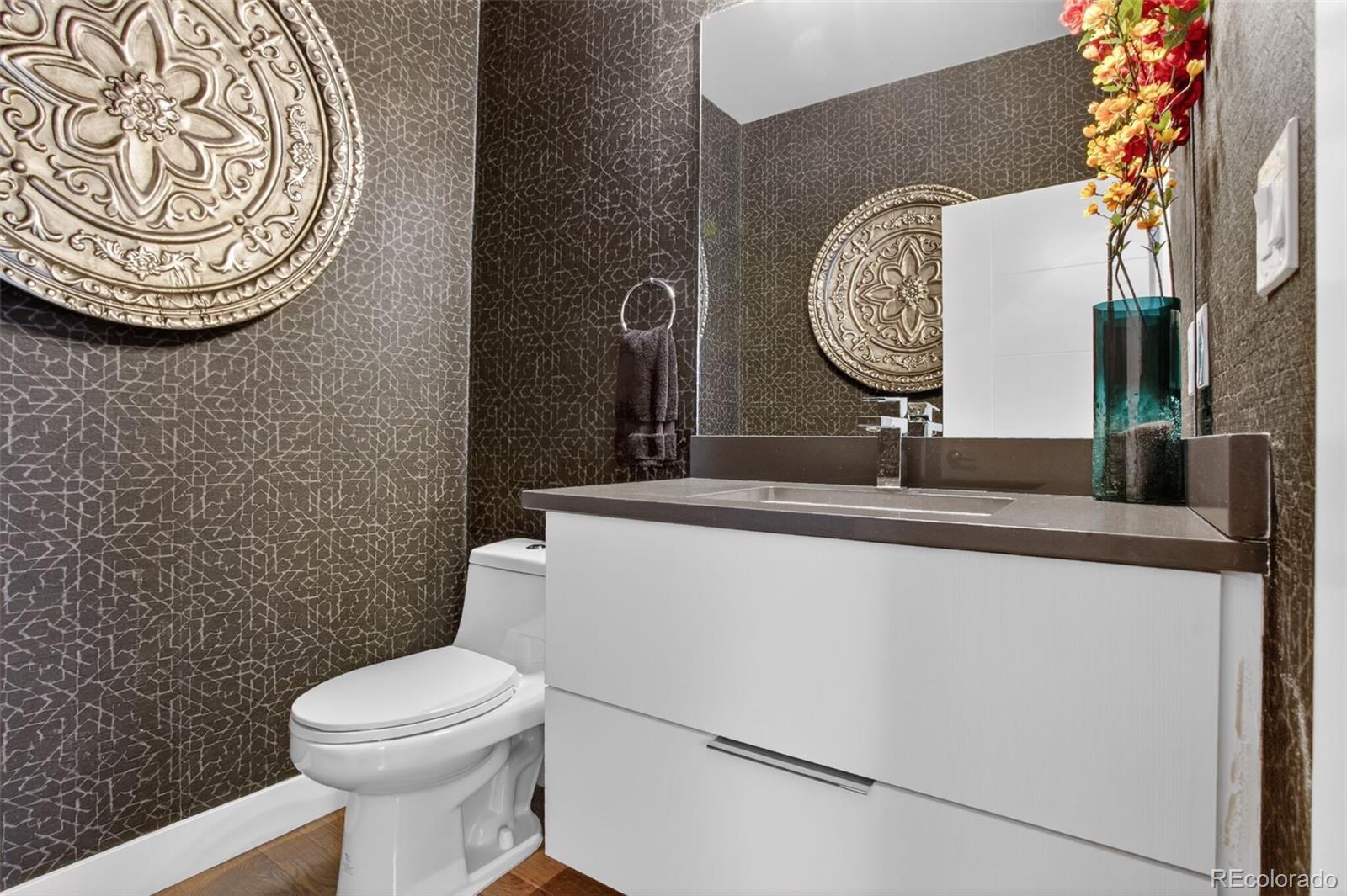 MLS Image #14 for 2635 s acoma street,denver, Colorado