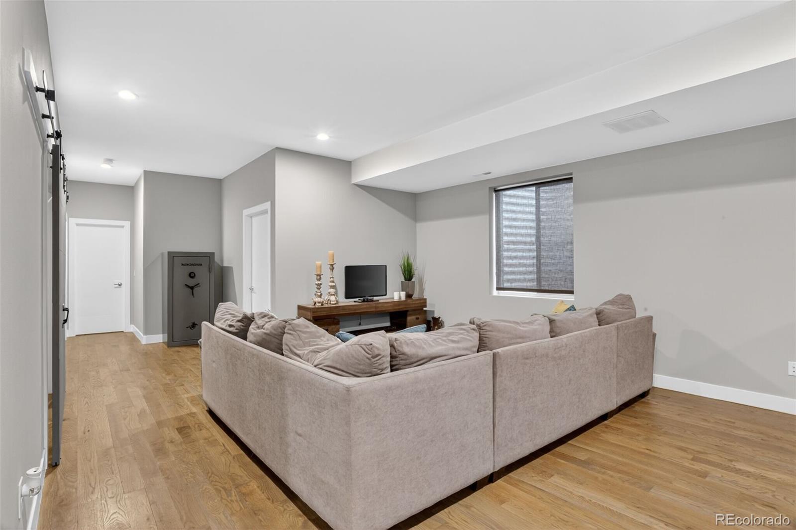 MLS Image #33 for 2635 s acoma street,denver, Colorado