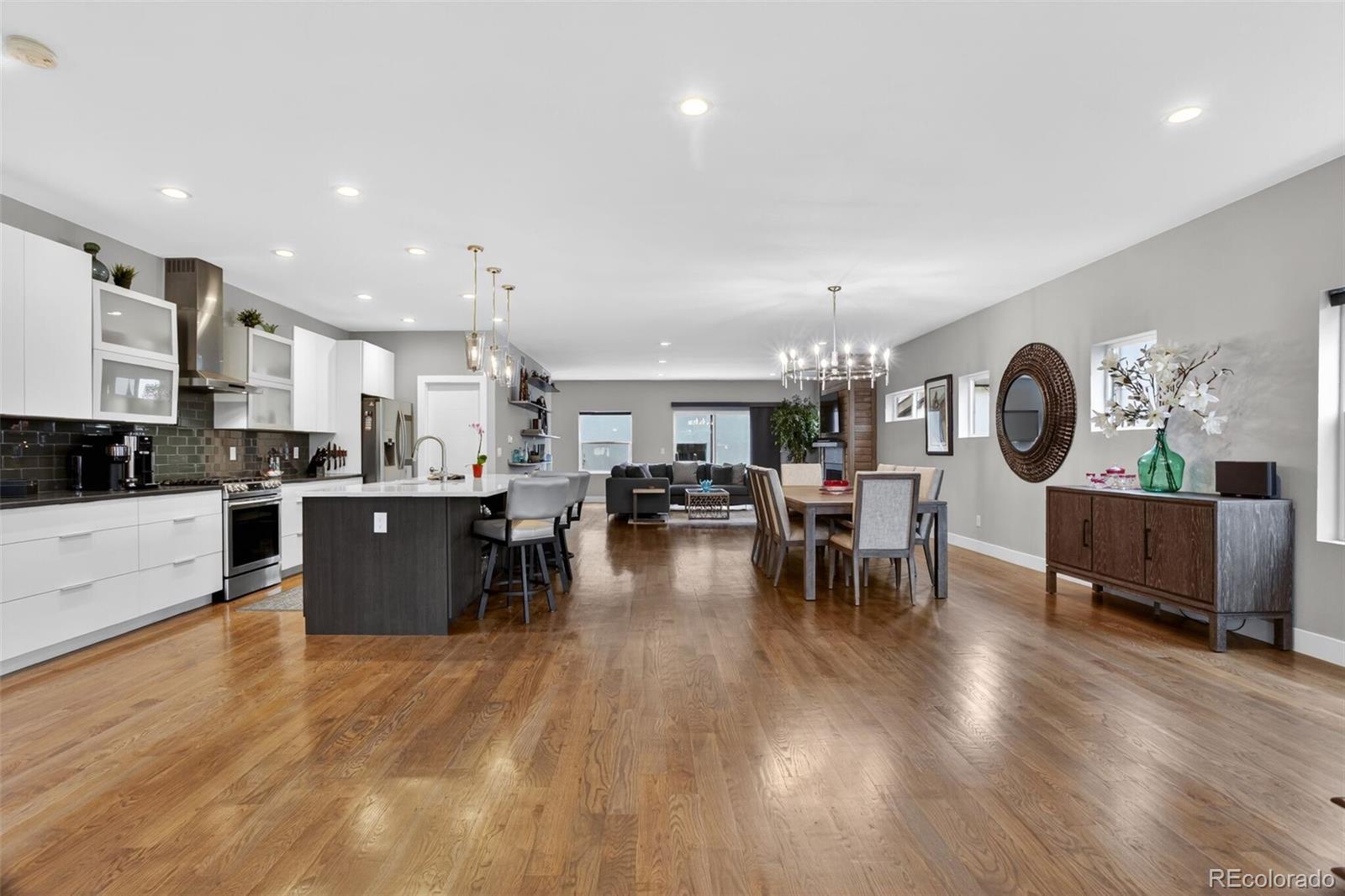 MLS Image #4 for 2635 s acoma street,denver, Colorado
