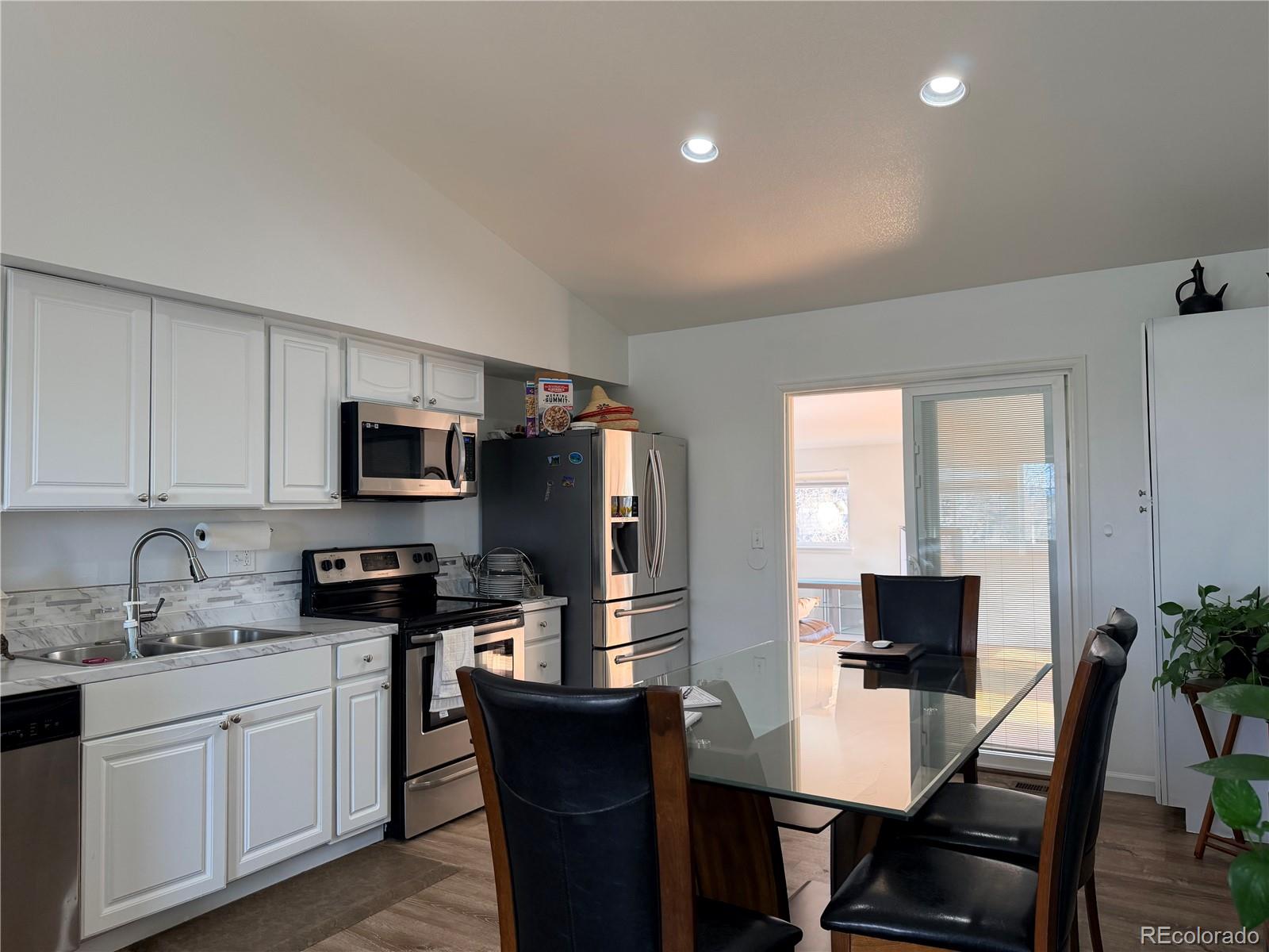 MLS Image #18 for 1416 s pitkin circle,aurora, Colorado