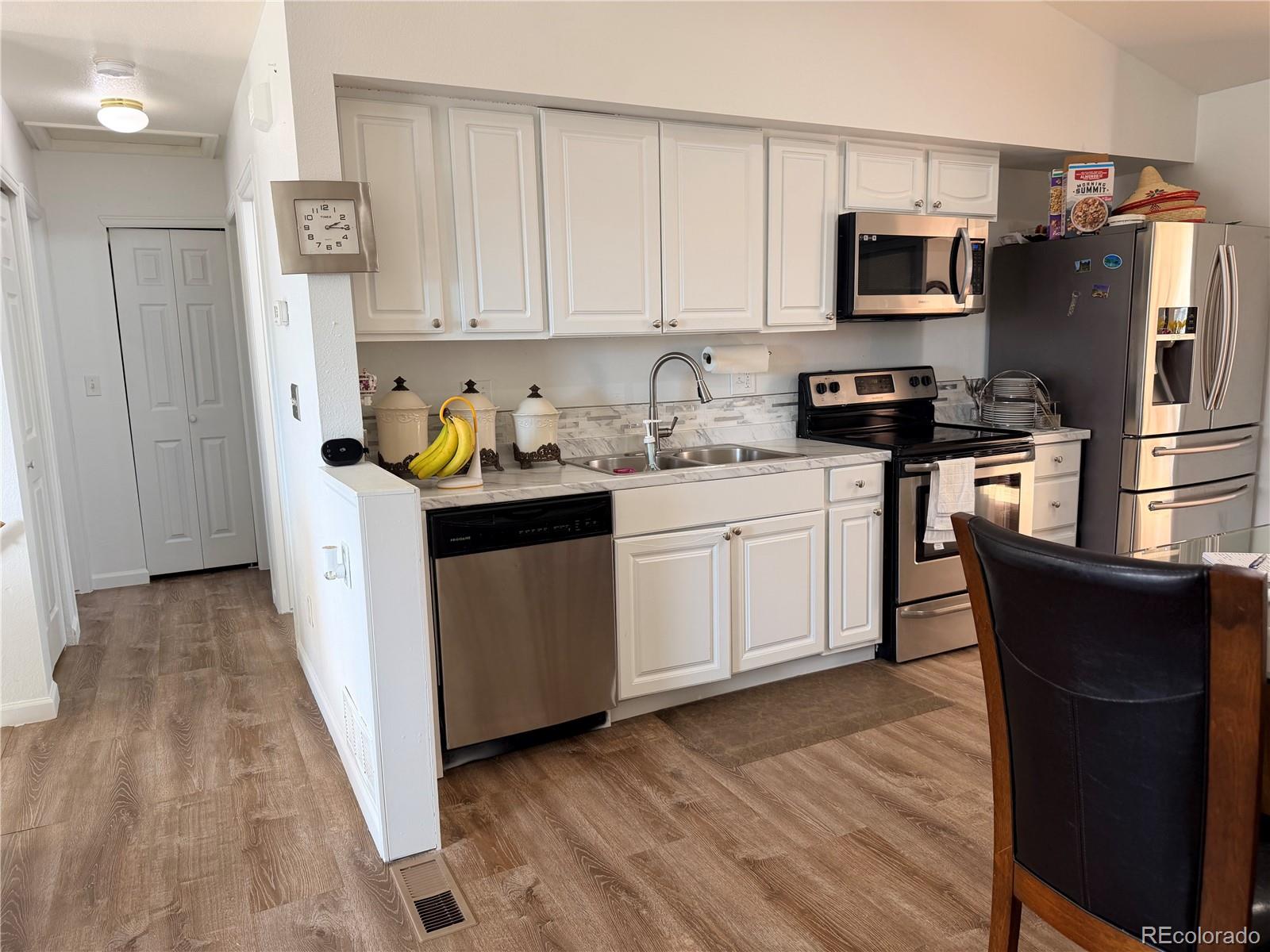 MLS Image #19 for 1416 s pitkin circle,aurora, Colorado