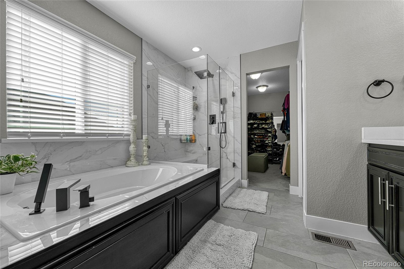 MLS Image #22 for 33 n jamestown way,aurora, Colorado