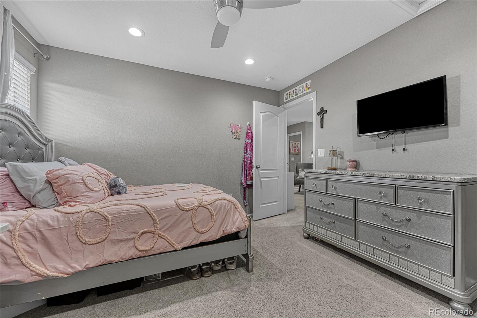 MLS Image #26 for 33 n jamestown way,aurora, Colorado