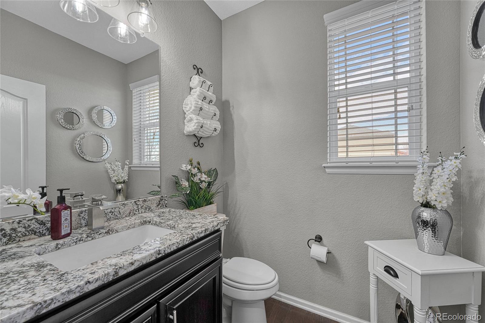 MLS Image #8 for 33 n jamestown way,aurora, Colorado
