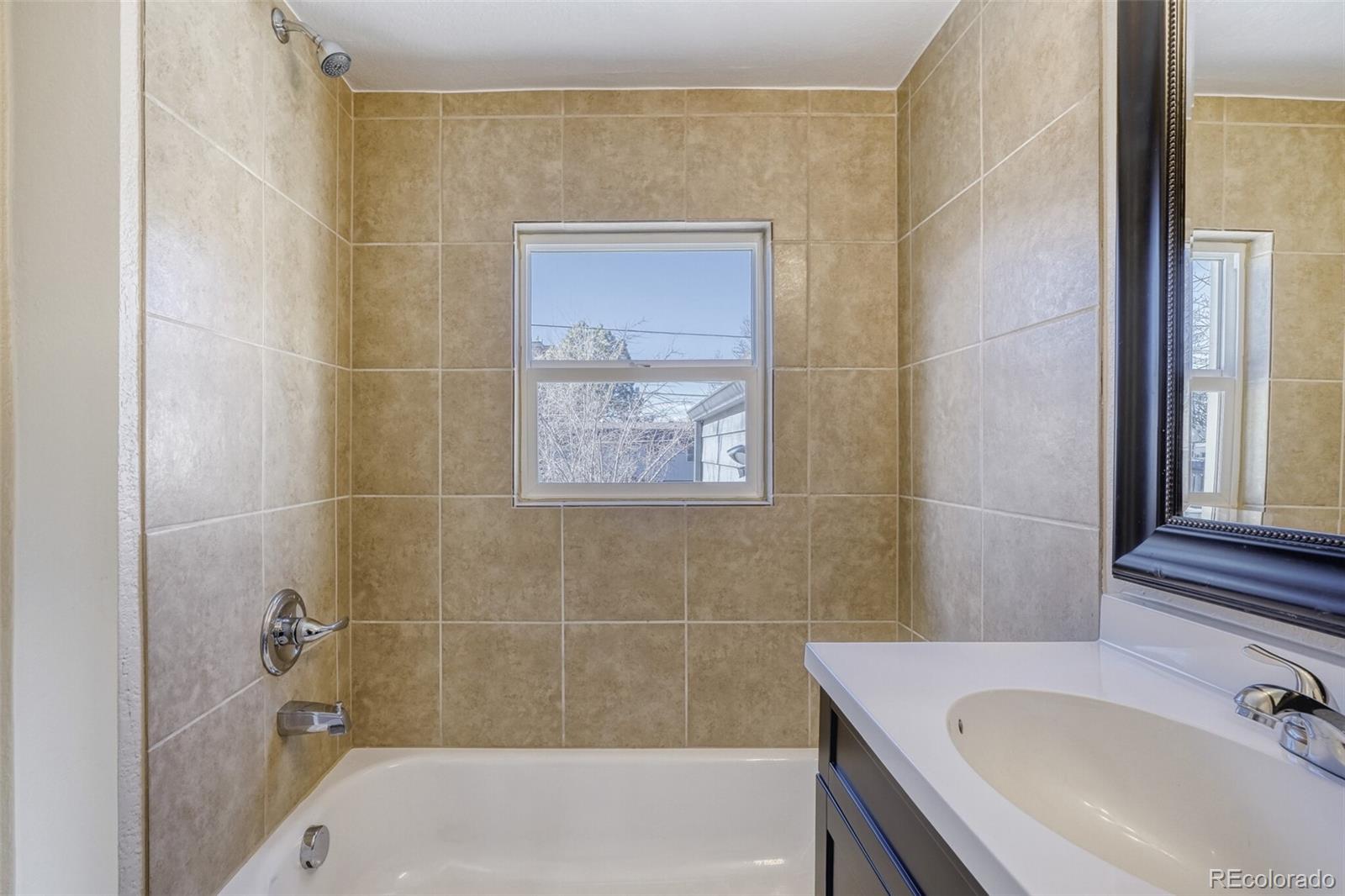 MLS Image #18 for 3639 s bannock street,englewood, Colorado
