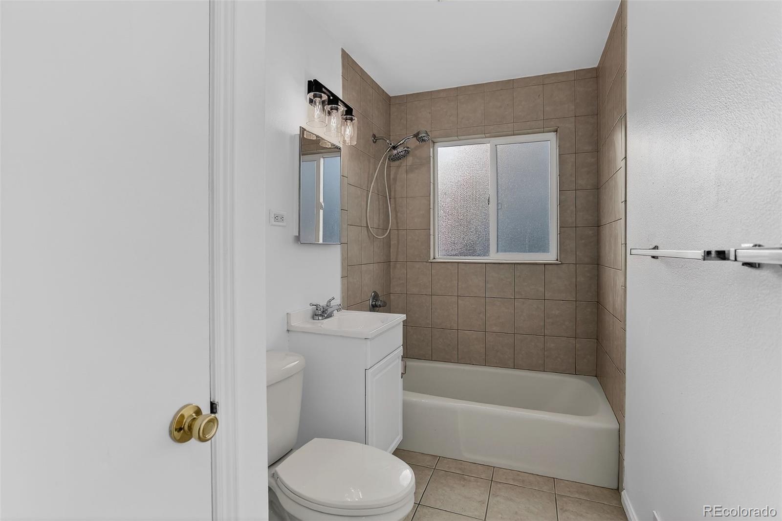 MLS Image #14 for 1861 s knox court,denver, Colorado