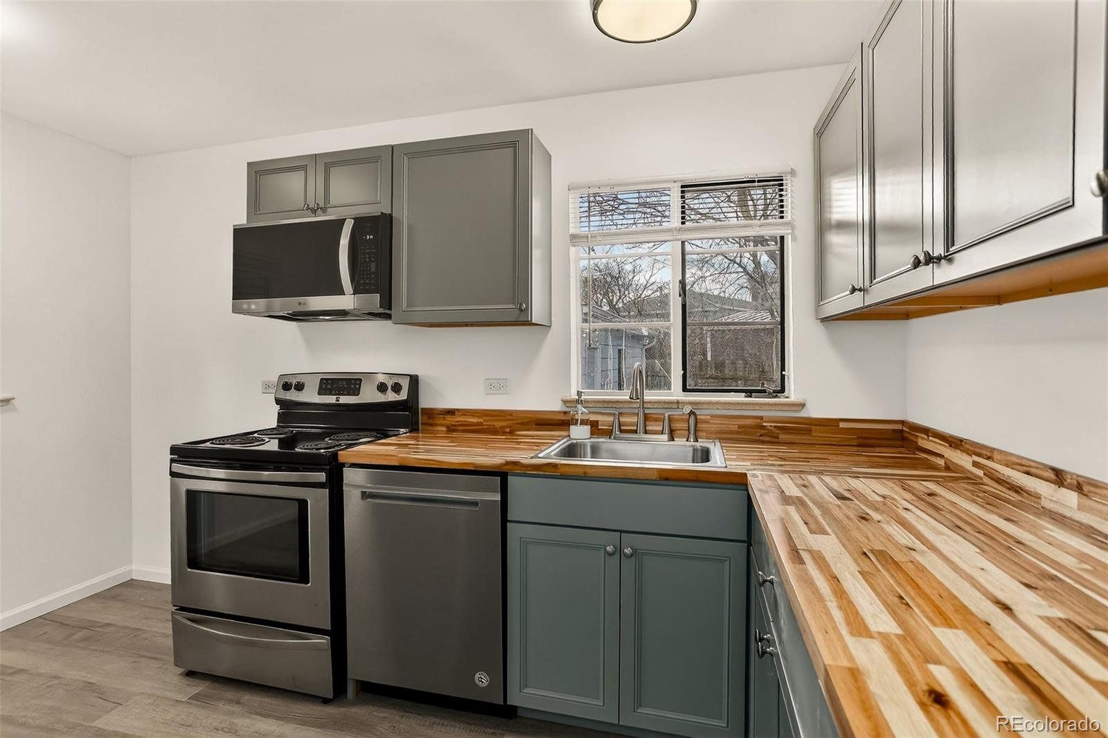 MLS Image #4 for 1861 s knox court,denver, Colorado