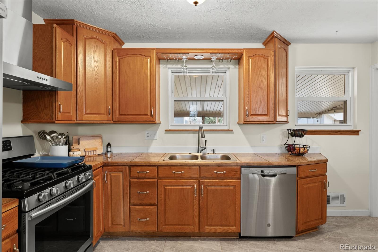 MLS Image #8 for 11470  clarkson street,northglenn, Colorado