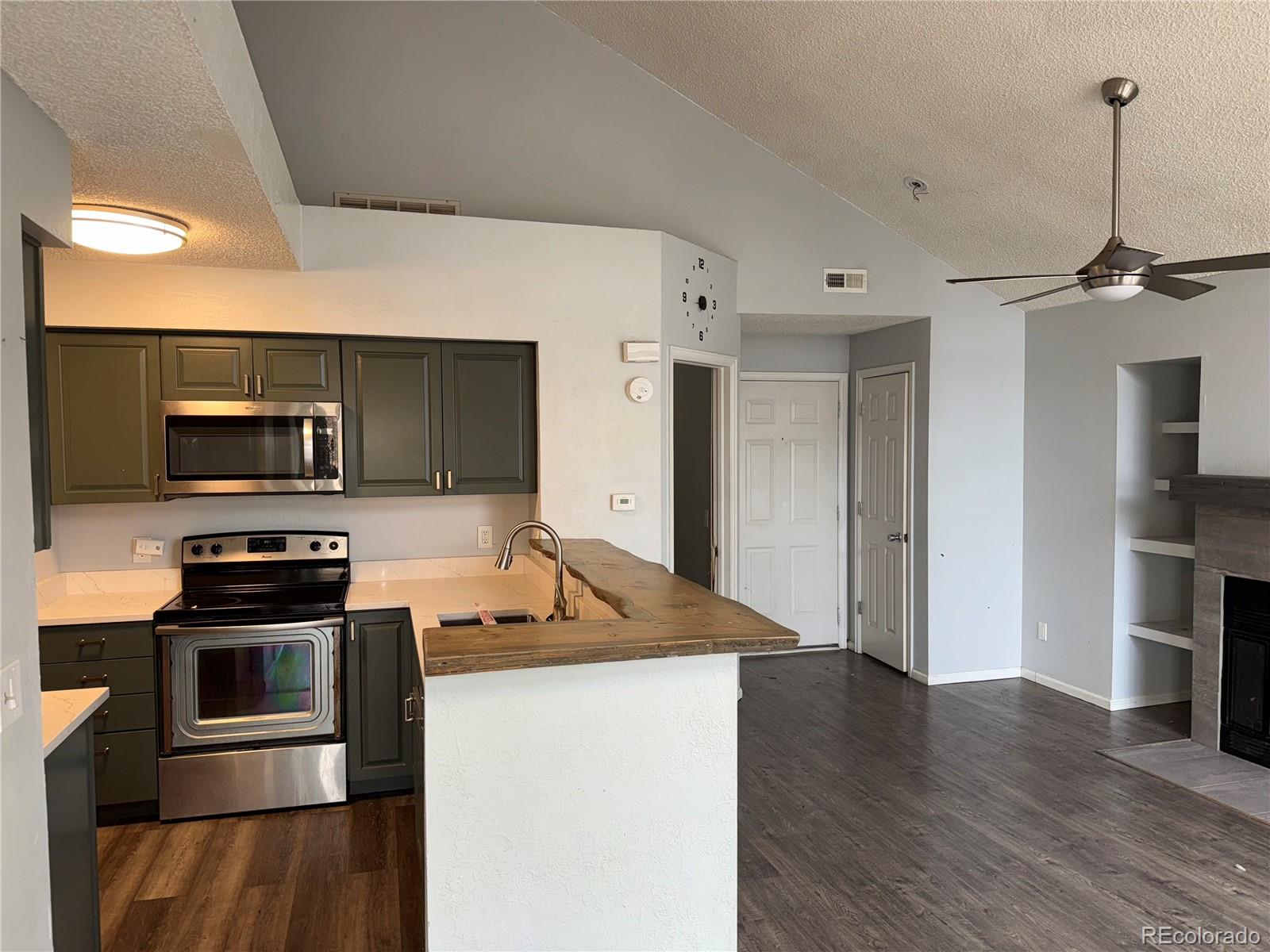 MLS Image #4 for 13762 e lehigh avenue b,aurora, Colorado
