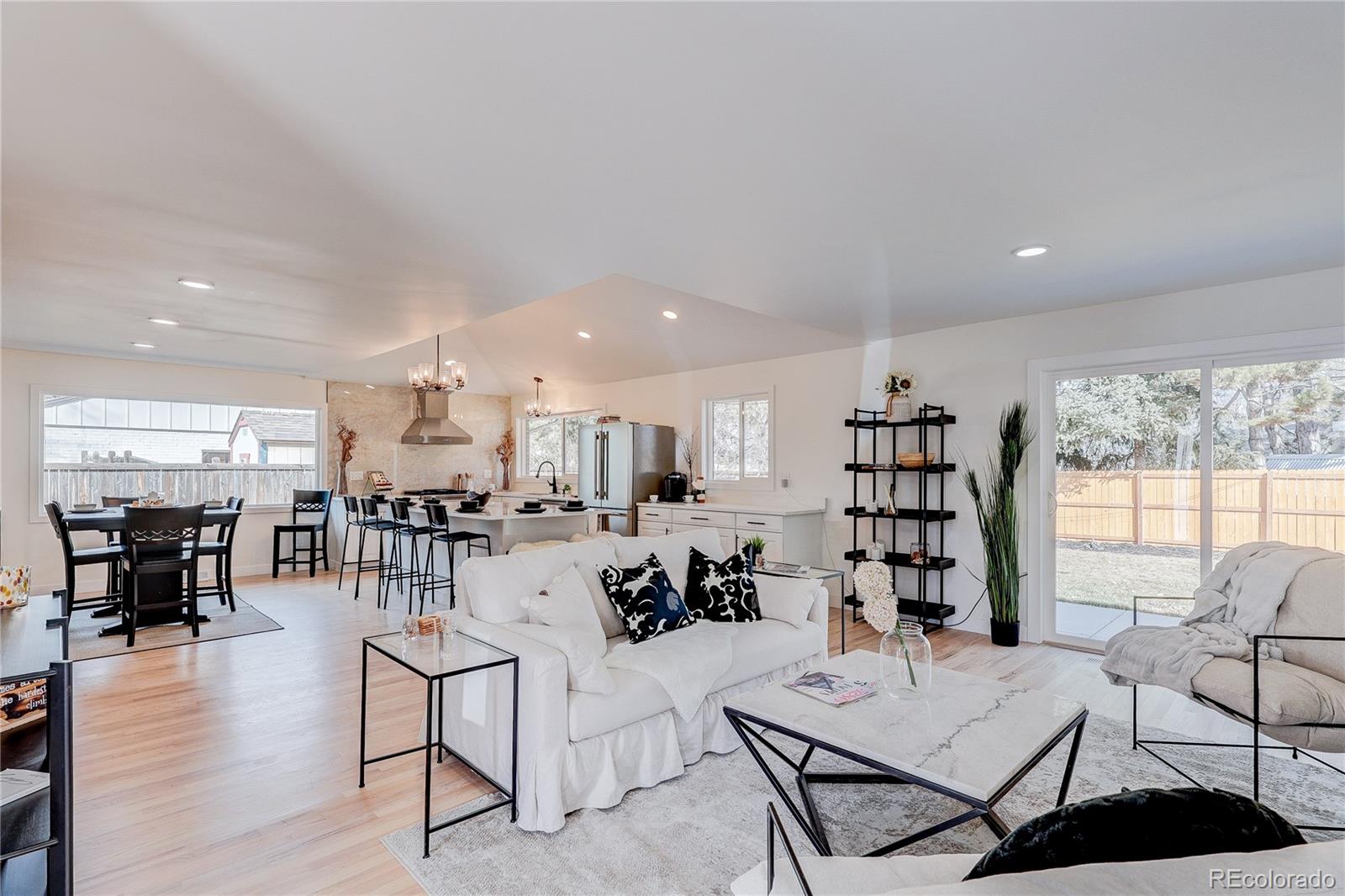MLS Image #10 for 6391 e cornell avenue,denver, Colorado