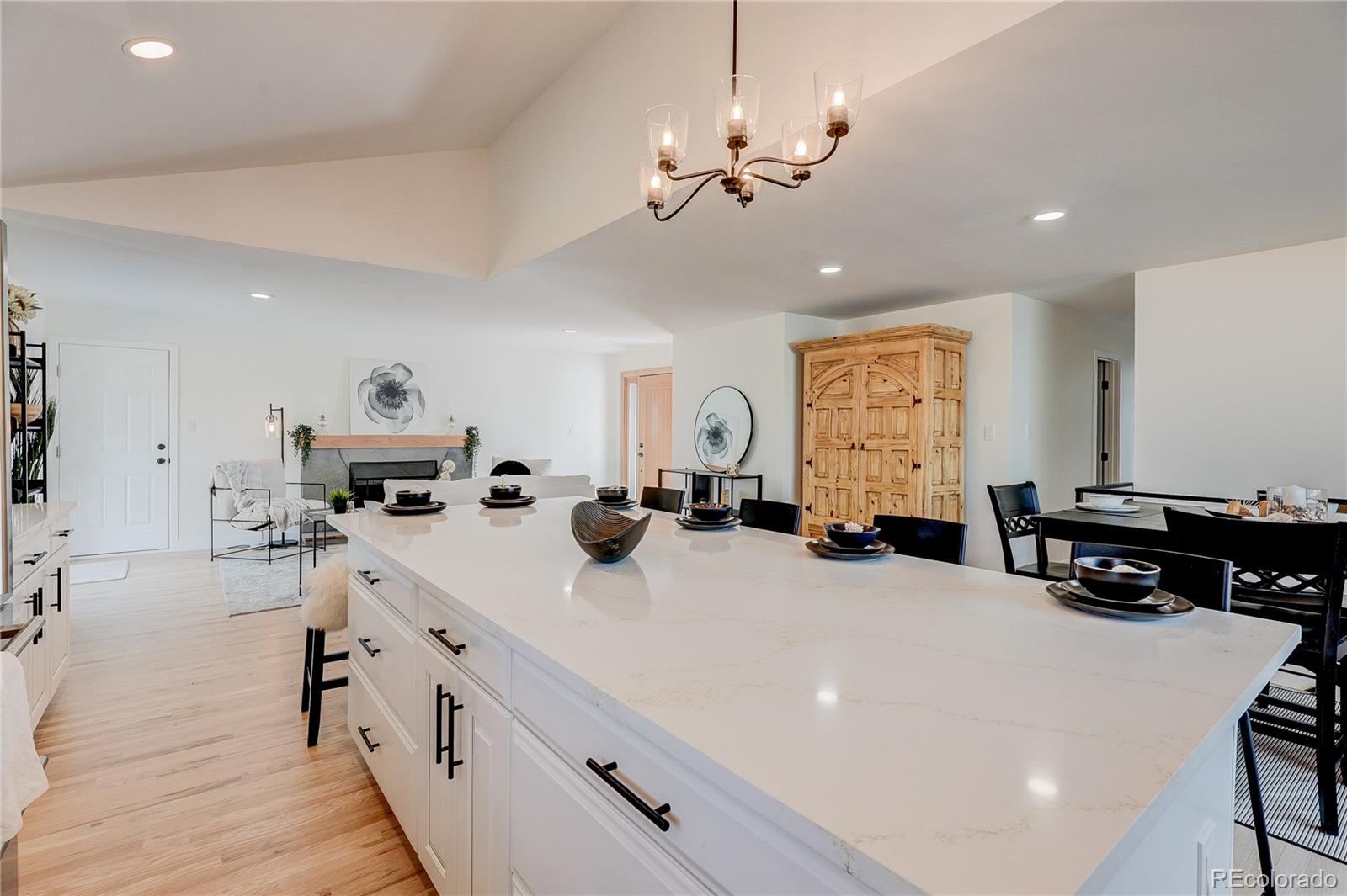 MLS Image #4 for 6391 e cornell avenue,denver, Colorado
